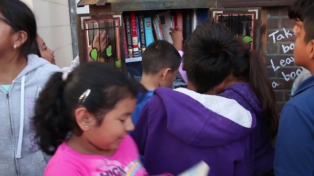 Video Reference: Child, Snapshot, Community, Interaction, Fun, Adaptation, Temple, Photography, Black hair, Play