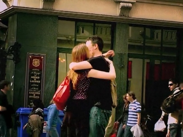 Video Reference: Interaction, Snapshot, Event, Fun, Photography, Hug, Performance, Dance