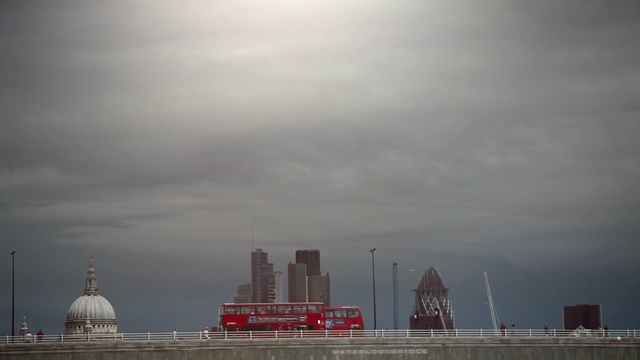 Video Reference: Sky, Atmospheric phenomenon, Cloud, Urban area, City, Architecture, Metropolitan area, Haze, Sea, Skyscraper