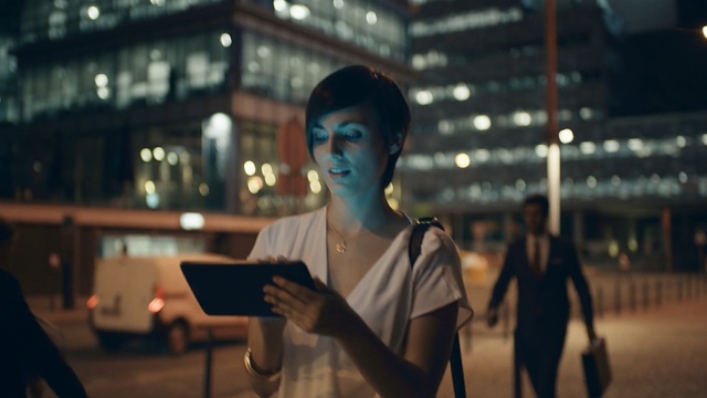 Video Reference: Snapshot, Photography, Technology, Night, Fun, Electronic device, Temple, Smile, Gadget, Person