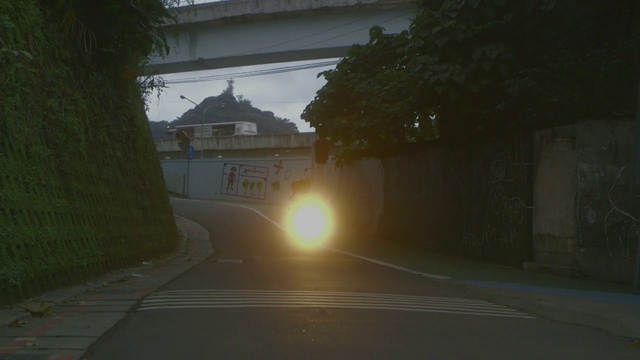 Video Reference: Atmospheric phenomenon, Morning, Light, Sky, Mode of transport, Sunlight, Road, Lighting, Road surface, Atmosphere