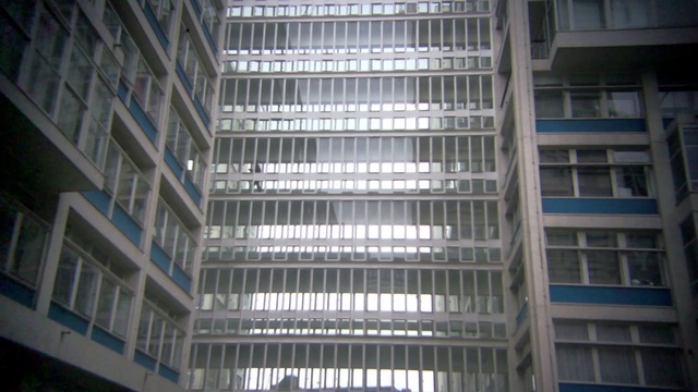 Video Reference: Architecture, Commercial building, Building, Tower block, Condominium, Metropolitan area, Mixed-use, Urban area, Metropolis, Apartment