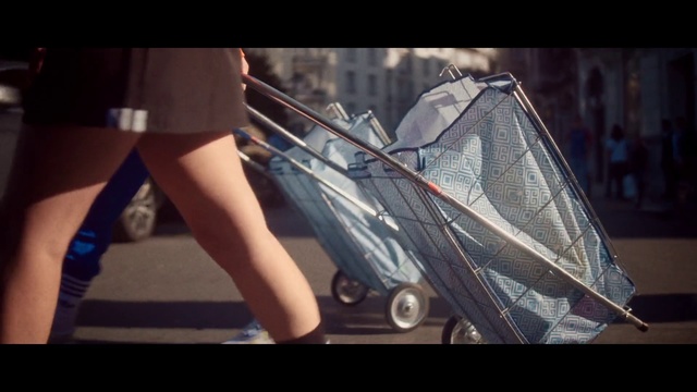 Video Reference: Leg, Human leg, Product, Thigh, Arm, Human body, Photography, Shoe, Shorts