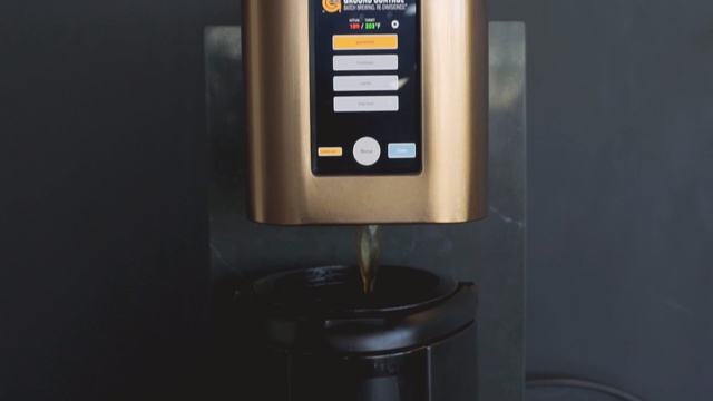 Video Reference: Machine, Coffeemaker, Small appliance, Home appliance