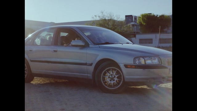 Video Reference: land vehicle, car, vehicle, alloy wheel, family car, motor vehicle, mid size car, rim, full size car, automotive tire