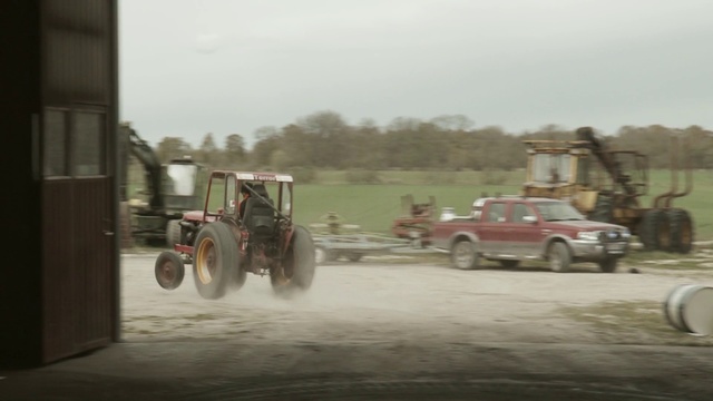 Video Reference: Motor vehicle, Mode of transport, Vehicle, Transport, Dust, Tractor, Soil, Rural area, Asphalt, Road