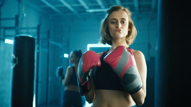 Video Reference: Boxing glove, Shoulder, Boxing, Arm, Physical fitness, Muscle, Room, Undergarment, Sportswear, Kickboxing, woman, girl, Person