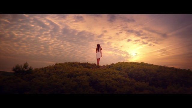Video Reference: Sky, People in nature, Photograph, Nature, Cloud, Horizon, Evening, Atmospheric phenomenon, Atmosphere, Morning