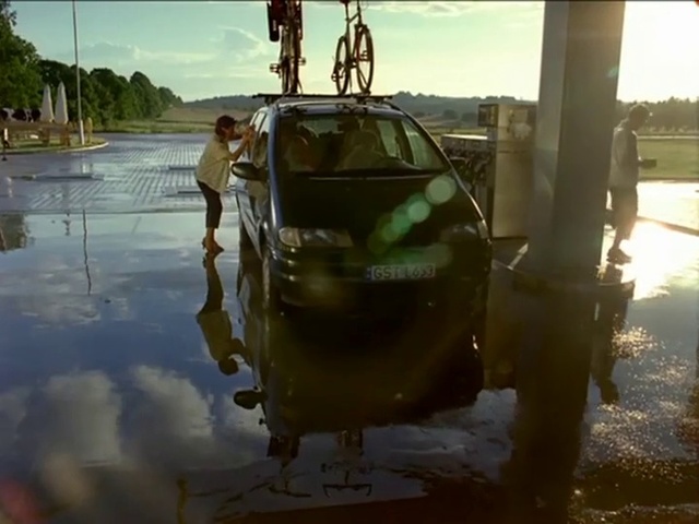 Video Reference: Vehicle door, Vehicle, Mode of transport, Car, Tree, Automotive exterior, Asphalt, Compact car