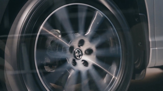 Video Reference: Alloy wheel, Tire, Rim, Wheel, Automotive tire, Auto part, Spoke, Automotive wheel system, Vehicle, Synthetic rubber, Person, Female