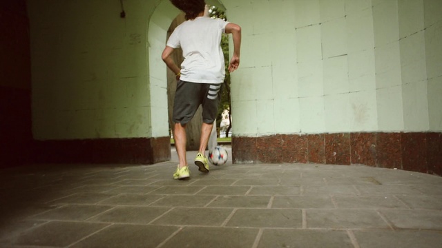 Video Reference: Floor, Standing, Flooring, Wall, Leg, Fun, Shoulder, Joint, Tile, Hardwood