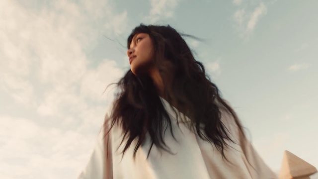 Video Reference: Hair, Long hair, Hairstyle, Shoulder, Beauty, Black hair, Brown hair, Lip, Joint, Neck
