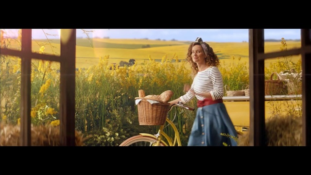 Video Reference: People in nature, Nature, Photograph, Yellow, Morning, Sunlight, Photography, Happy, Rural area, Smile