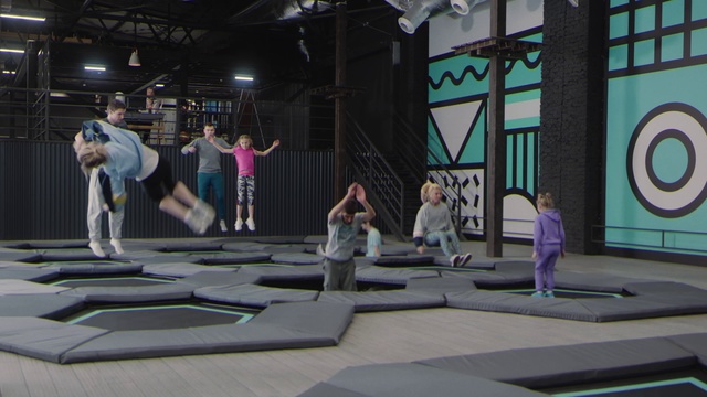 Video Reference: Architecture, Performance, Recreation, Art, Space, Leisure, Screenshot, Stage, Games, Physical fitness