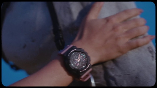 Video Reference: Watch, Wrist, Finger, Fashion accessory, Skin, Close-up, Jewellery, Arm, Hand, Photography