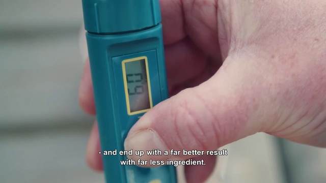Video Reference: Measuring instrument, Hand, Material property, Moisture meter, Finger, Ph meter, Tool