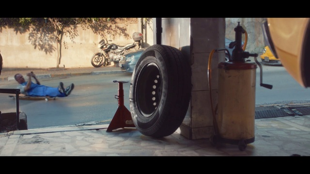 Video Reference: Tire, Automotive tire, Wheel, Auto part, Automotive wheel system, Tread, Mode of transport, Synthetic rubber, Rim, Vehicle