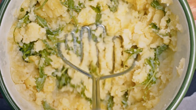 Video Reference: Dish, Food, Cuisine, Mashed potato, Ingredient, Stamppot, Colcannon, Egg salad, Produce, Potato salad, Person