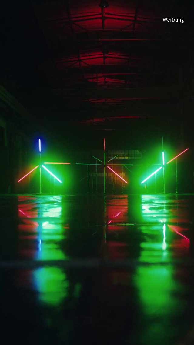 Video Reference: Green, Visual effect lighting, Light, Lighting, Optoelectronics, Neon, Laser, Technology, Line, Night