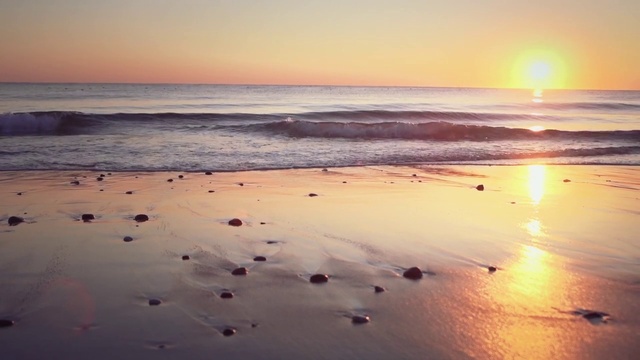 Video Reference: Sky, Body of water, Horizon, Sea, Beach, Ocean, Shore, Sunset, Water, Coast