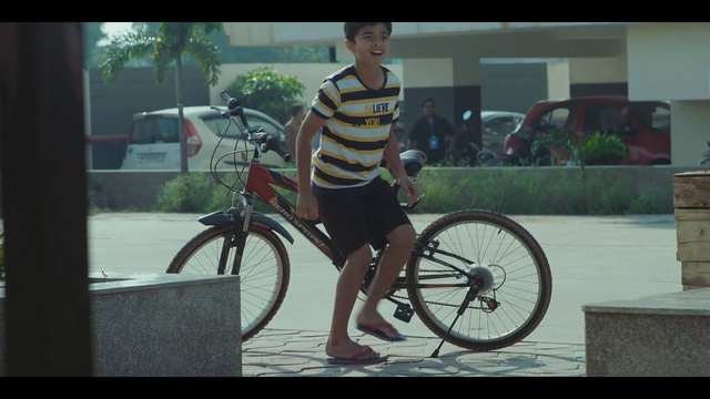 Video Reference: Land vehicle, Bicycle, Vehicle, Bicycle wheel, Bicycle frame, Bicycle part, Cycling, Bicycle accessory, Bicycles--Equipment and supplies, Bicycle pedal