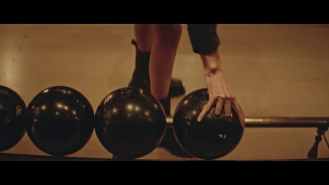 Video Reference: Ball, Bowling ball, Bowling equipment, Exercise equipment, Human leg, Sports equipment, Ball game, Bowling, Physical fitness, Games