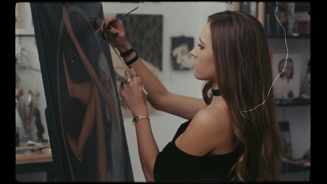 Video Reference: hair, human hair color, girl, hairstyle, black hair, long hair, muscle, screenshot, scene, back