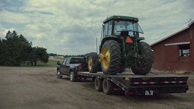 Video Reference: Land vehicle, Vehicle, Tractor, Transport, Mode of transport, Automotive tire, Agricultural machinery, Tire, Car, Commercial vehicle