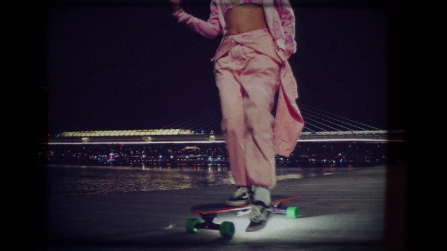 Video Reference: Skateboard, Longboard, Longboarding, Pink, Skateboarding Equipment, Skateboarding, Sports equipment, Recreation, Skateboarder, Sport venue