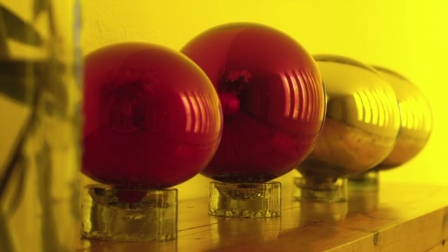 Video Reference: Red, Yellow, Door handle, Pill