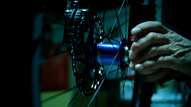 Video Reference: microphone, darkness, guitarist, string instrument, audio, audio equipment, technology, music, musical instrument, plucked string instruments