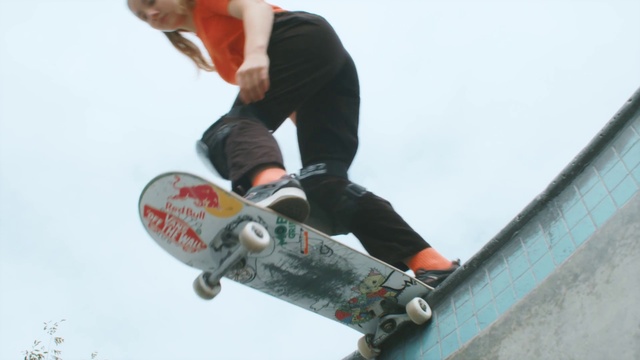 Video Reference: Skateboarding, Skateboarder, Skateboarding Equipment, Boardsport, Skateboard, Longboarding, Freebord, Longboard, Kickflip, Recreation