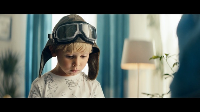 Video Reference: Eyewear, Personal protective equipment, Head, Glasses, Child, Cool, Helmet, Photography, Fun, Goggles, Person