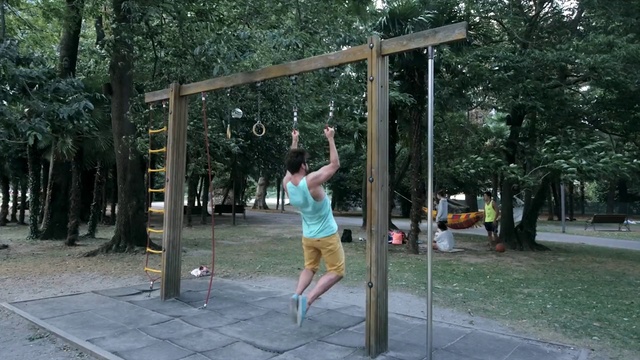 Video Reference: Public space, Playground, Outdoor play equipment, Recreation, Leisure