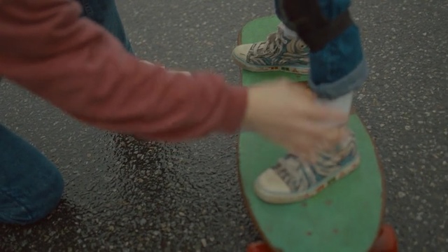 Video Reference: blue, green, footwear, play, fun, finger, hand, leg, human body, arm