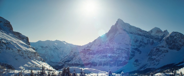 Video Reference: Mountainous landforms, Mountain, Mountain range, Sky, Hill station, Alps, Winter, Ridge, Snow, Massif