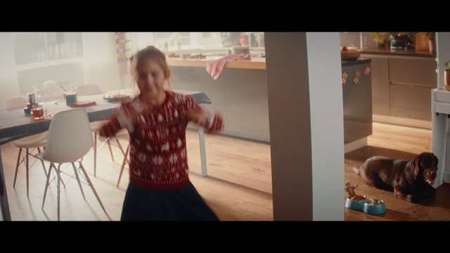 Video Reference: Photograph, Snapshot, Shoulder, Screenshot, Joint, Animation, Photography, Child, Muscle, Neck