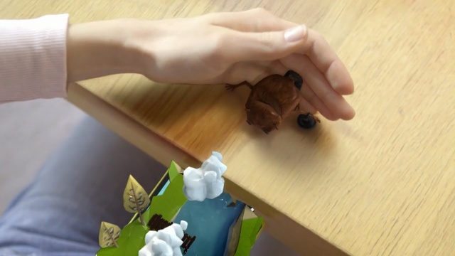 Video Reference: Hand, Finger, Play, Wood, Thumb, Paper, Toy