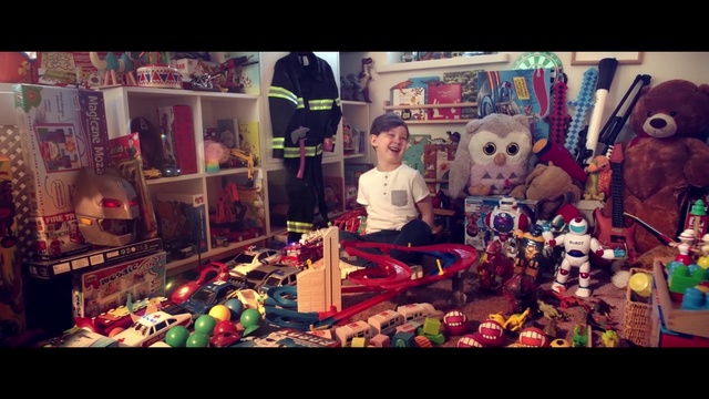 Video Reference: Toy, Collection, Stuffed toy, Night, Animation, Child, Souvenir, Doll, Market, Love, Person