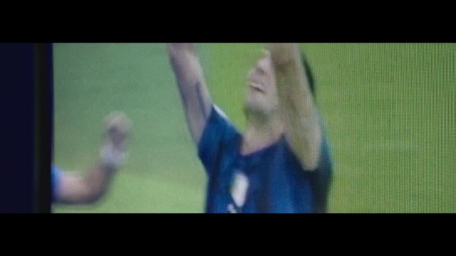 Video Reference: Blond, Fun, Mouth, Hand, Eye, Muscle, Photography, Finger, Screenshot, Long hair