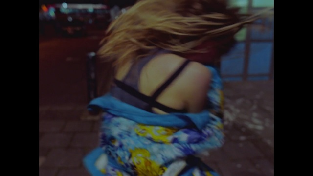 Video Reference: Hair, Blue, Lady, Yellow, Arm, Blond, Long hair, Neck, Back, Cool