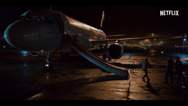 Video Reference: Tire, Wheel, Aircraft, Airplane, Vehicle, Aerospace manufacturer, Monoplane, Aviation, Jet engine, Aircraft engine