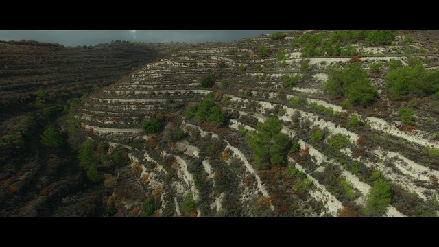Video Reference: Terrace, Landscape, Highland, Aerial photography, Terrain, Photography, Birds-eye view, Hill station, Mountain range, Suburb