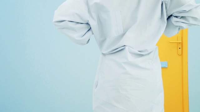 Video Reference: White, Clothing, Uniform, Yellow, Sleeve, Collar, Workwear, Robe, Scrubs, Shirt