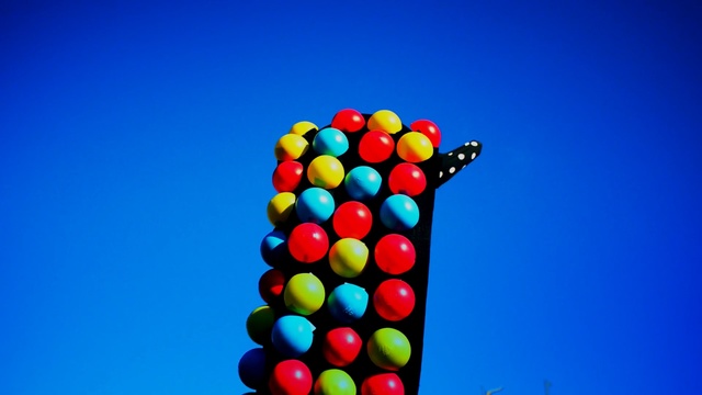 Video Reference: sky, billiard ball, balloon, computer wallpaper, Person