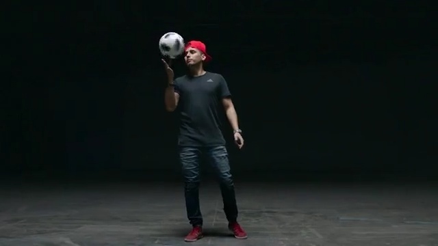 Video Reference: performance, performing arts, performance art, entertainment, event, headgear, darkness, dancer, choreography, Person