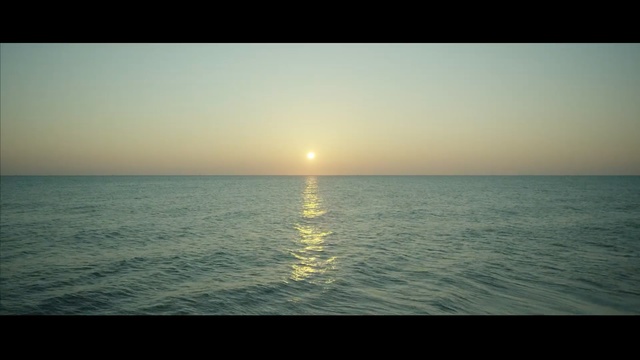 Video Reference: sea, horizon, ocean, sky, body of water, water, calm, sunset, sunrise, sun