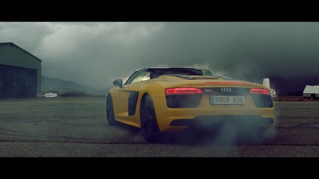 Video Reference: Land vehicle, Vehicle, Car, Automotive design, Supercar, Sports car, Coupé, Yellow, Performance car, Audi r8