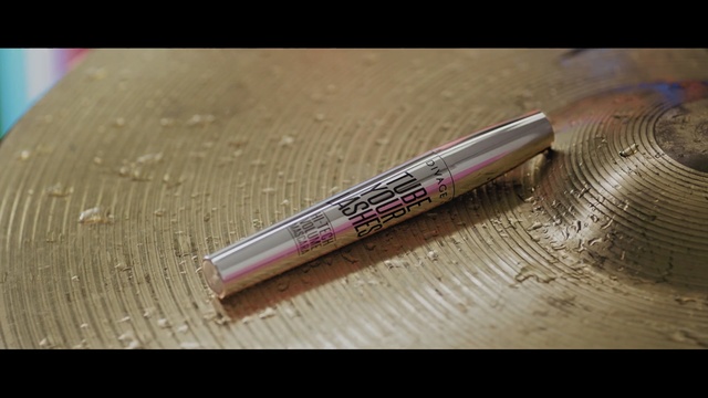 Video Reference: close up, pen, cosmetics