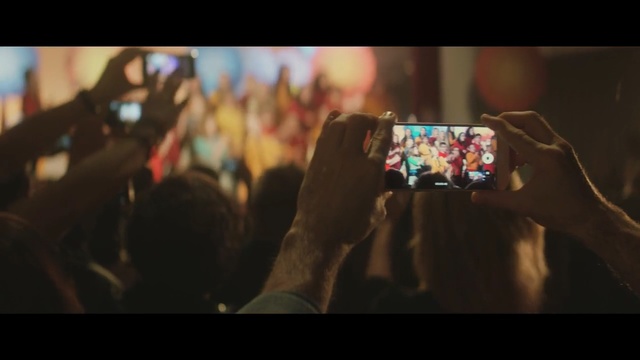 Video Reference: Fun, Sky, Technology, Electronic device, Photography, Crowd, Performance, Gadget
